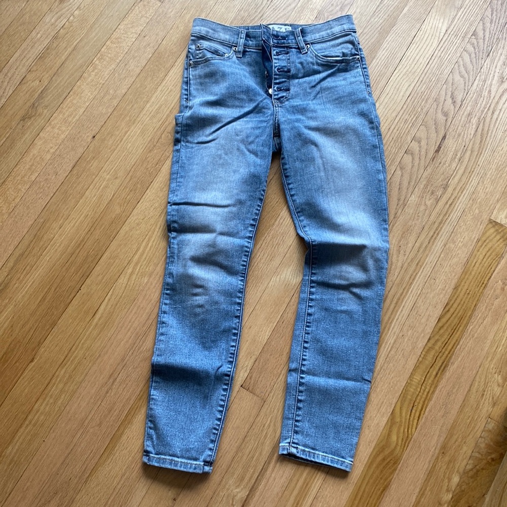 Button fly mid rise skinny jeans size 27
